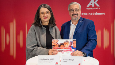 Erika Rippatha, DHEPS (Stabstellenleiterin Frauen- und Gleichstellungspolitik) und Andreas Stangl (AK-Präsident)