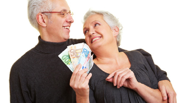 Ältere Menschen mit Geld